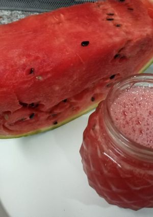 A picture of Watermelon lemonade.