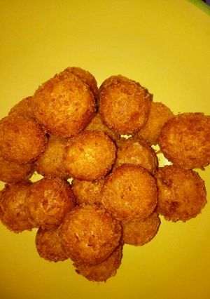 Foto resep Bola bola tape / peyeum isi keju dan coklat