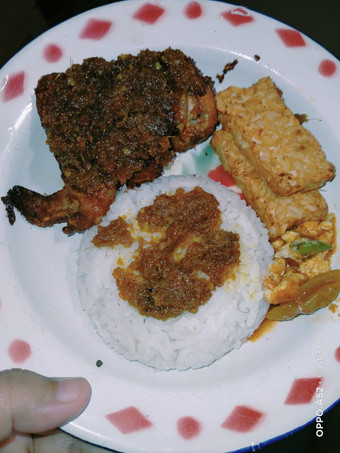Resep Ayam Sambal Bumbu Hitam Madura Rumahan