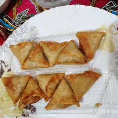 A picture of Chicken 1bite samosa.