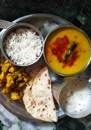 A picture of Lunch (Dophar ka khana recipe in Hindi).
