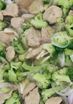 Foto resep Tumis Brokoli Bakso