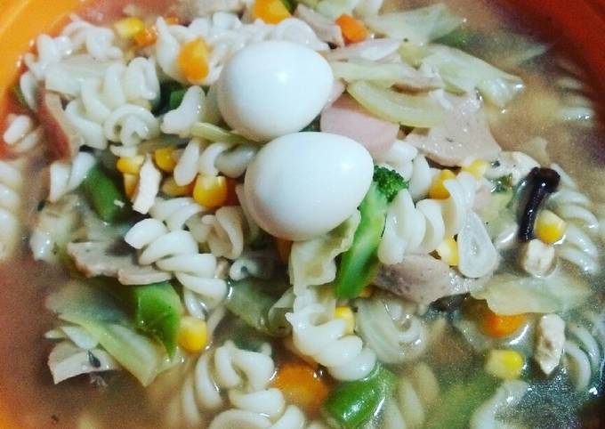 Sayur sop tomat ayam macaroni jagung sup sehat