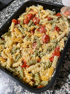 Una foto de Pasta con queso feta
