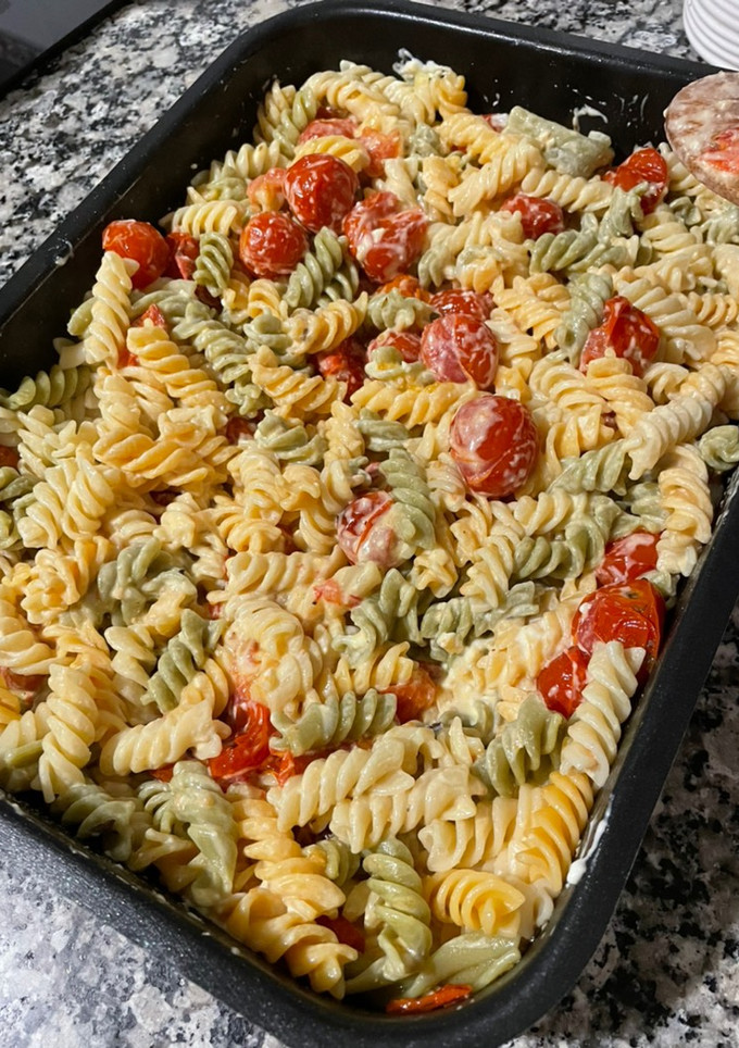 Una foto de Pasta con queso feta