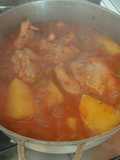 El famoso sudado de pollo con papas