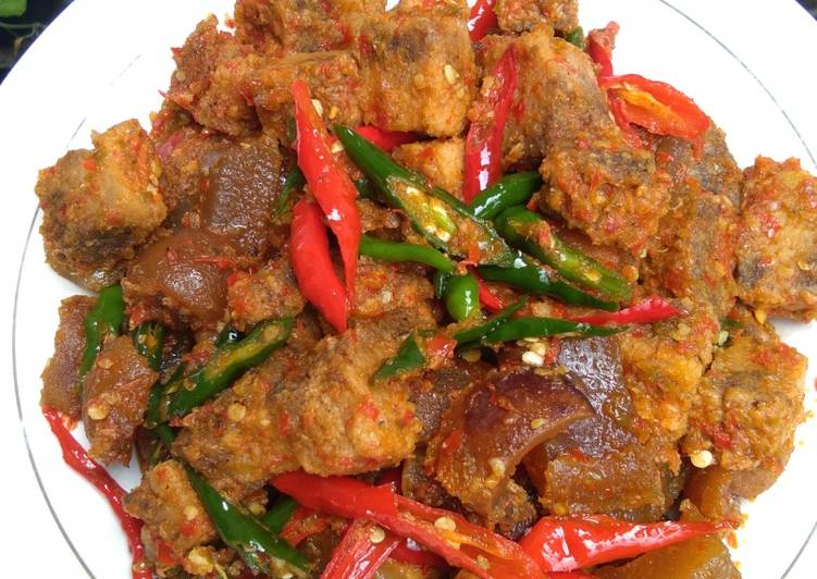 Tumis oncom kikil cabe ijo