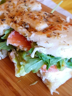 Una foto de Focaccia de salmón