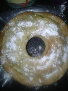 Una foto de Budín sin leche con glaseado de limón