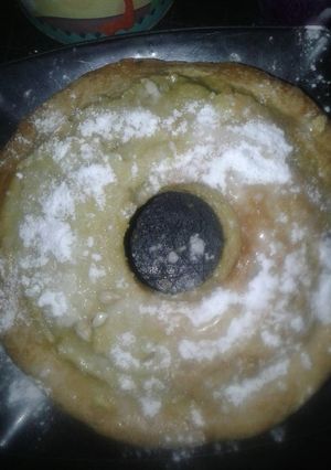 Una foto de Budín sin leche con glaseado de limón