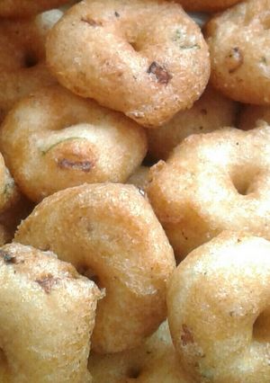 A picture of Medu vada.