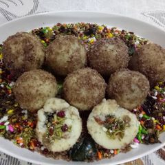 A picture of Paan & dry fruits laddu.