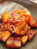 Khoai tây rim mặn với sả ớt