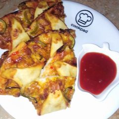 A picture of Chae shae sunflower pizza.