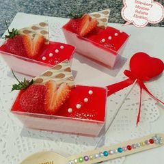 A picture of Strawberry Mousse.