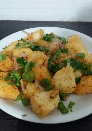 A picture of Fried idli.