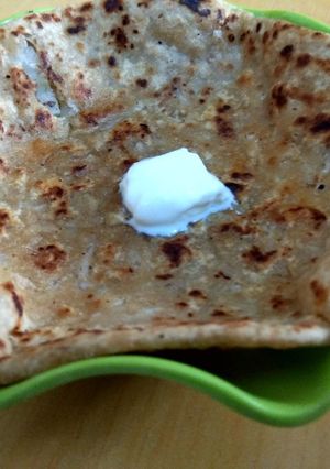 A picture of Mooli prantha.
