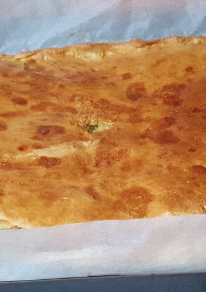 Una foto de Empanada de hojaldre con jamón y queso