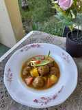 Bola daging bumbu kari jepang