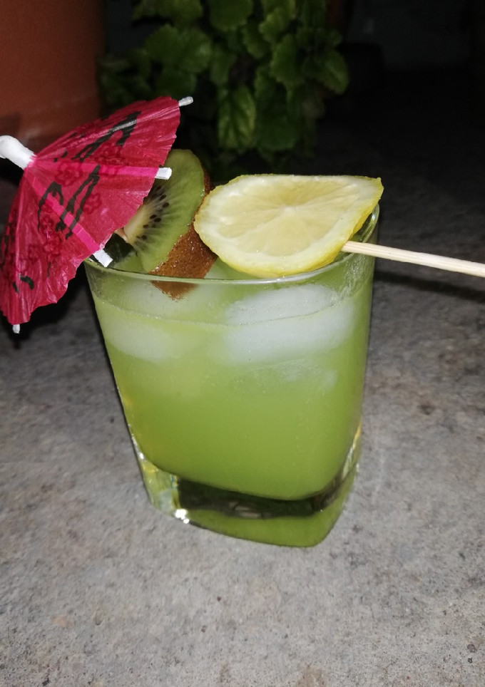 Una foto de Kiwiquila Cóctel🥝🥃
