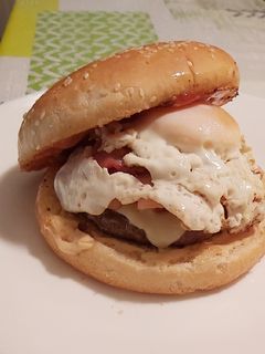 Una foto de Hamburguesa al estilo americano