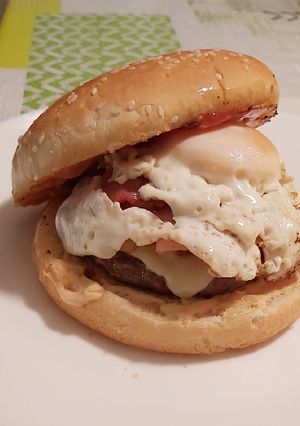 Una foto de Hamburguesa al estilo americano