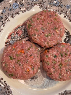 Una foto de Hamburguesas de ternera y chorizo