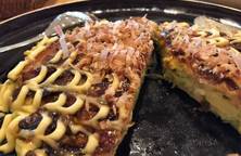 Bánh xèo Nhật Bản okonomiyaki (thịt lợn và bắp cải)