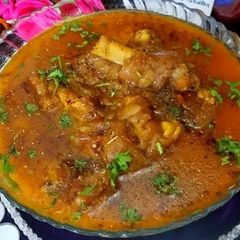 A picture of LAHORI PAYE 😋.