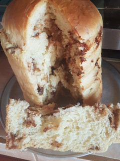 Una foto de PAN DULCE 😍 en latas de leche!