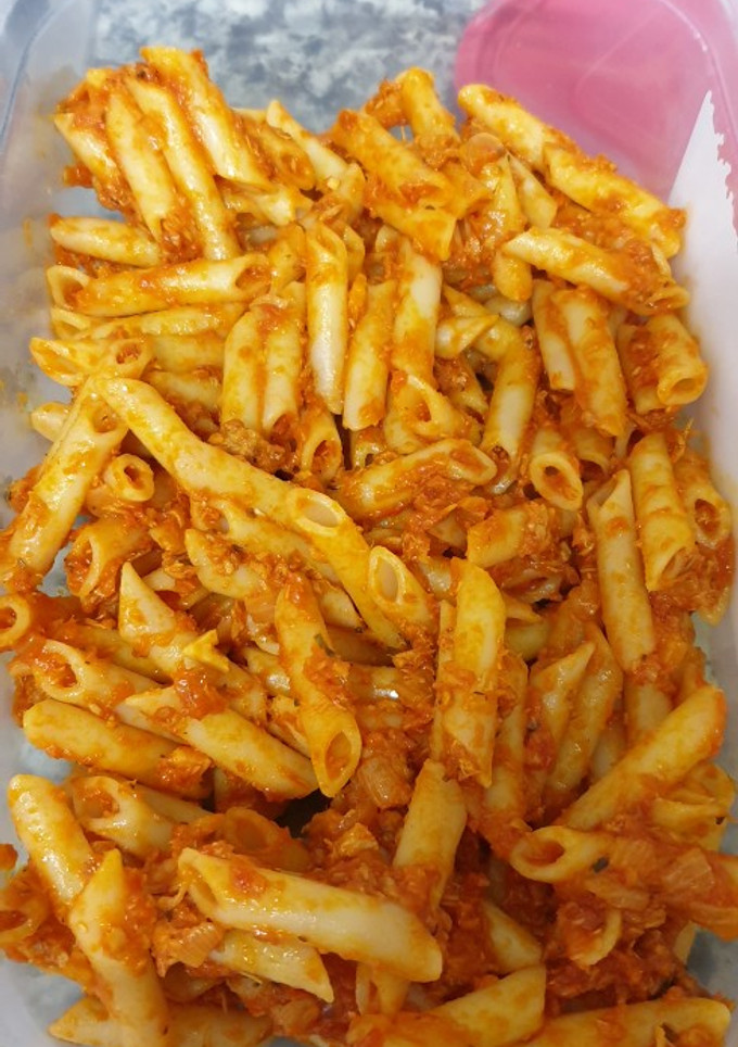Una foto de Macarrones con atún