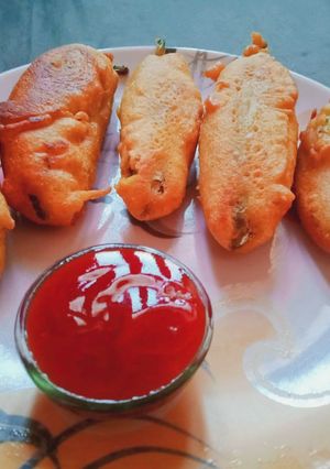 राजस्थानी मिर्ची बड़ा(rajasthani mirchi wada recipe in hindi) रेसिपी मुख्य फोटो