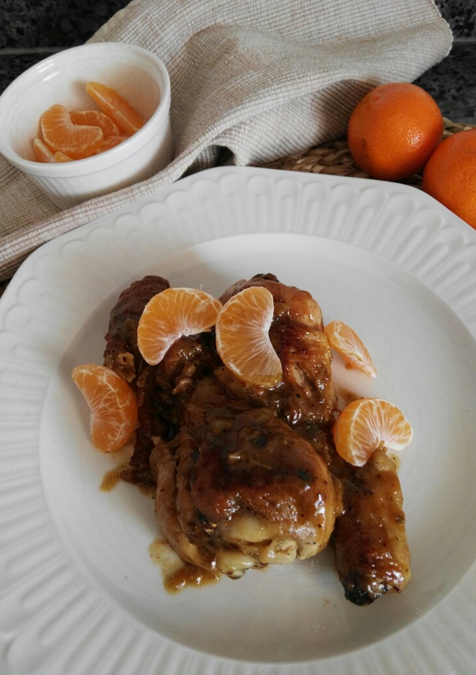 Una foto de Muslitos de pollo con salsa de mandarina