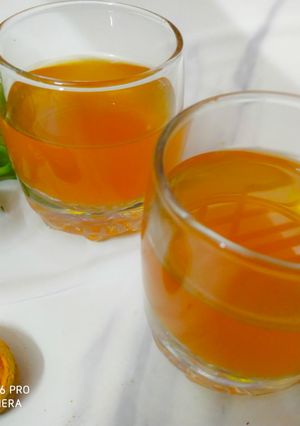 A picture of Turmeric and ginger detox.