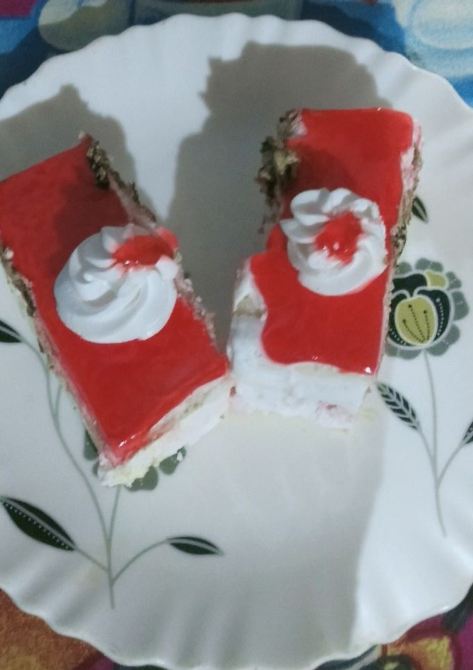 ब्रेड केक रेड वाली (bread cake red wali recipe in Hindi) रेसिपी मुख्य फोटो