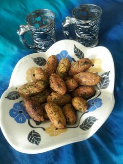 મેથી ના મુઠીયા (Methi na muthiya recipe in gujarati) રેસીપી મુખ્ય ફોટો