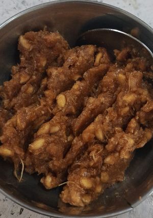 कावठाची अंबट गोड तिखट चटणी (Kavthachi chutney recipe in marathi) रेसिपी चे मुख्य फोटो 