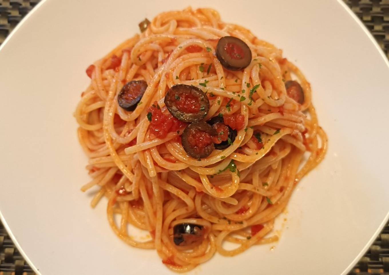 Spaghetti puttanesca