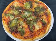 Una foto de pesto para pizza