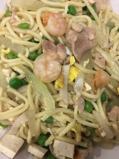 蝦仁雞肉什錦炒麵 的食譜成品照片