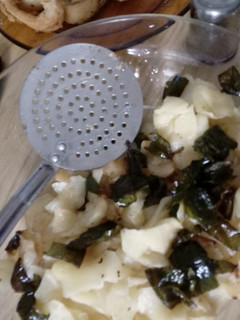 Una foto de Patatas al troncho con pimientos