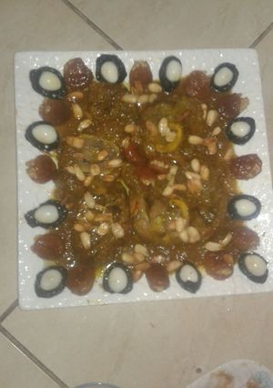 صورة لوصفة اللحم بالبرقوق والمشمش المجفف وبيض السمان😋