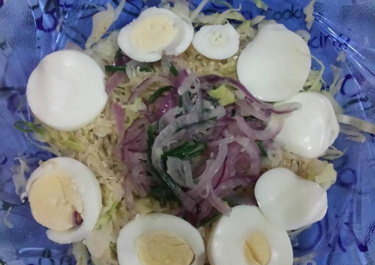 Simple Egg & Cabbage Salad with Peanut Butter