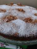 Bizcocho de praliné de fresa y ruibarbo con chocolate blanco