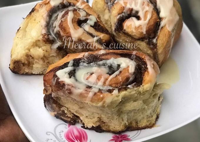 Cinnamon rolls