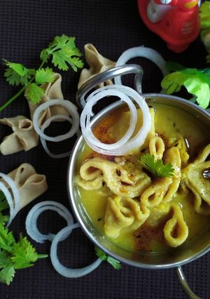 A picture of Dal dhokli (dal ka dulha).
