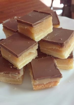 Caramel shortbread / Millionaire's shortbread recept fotója