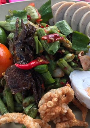 รูปของ ตำถั่ว หมูยอ ไข่เค็ม