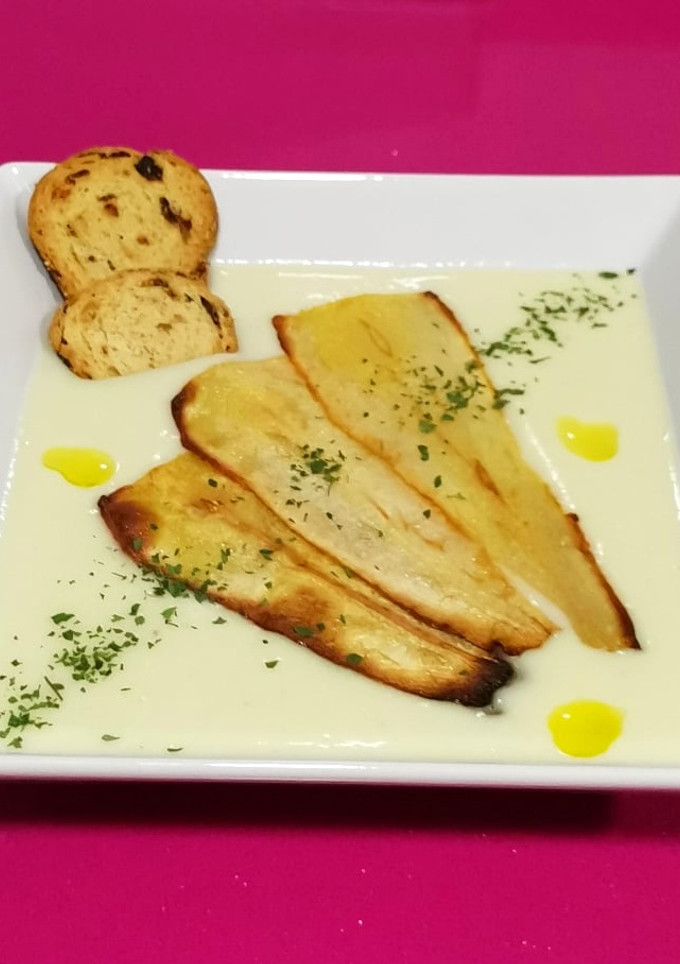 Una foto de Vichyssoise de pera