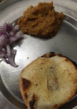 A picture of Pav Bhaji.
